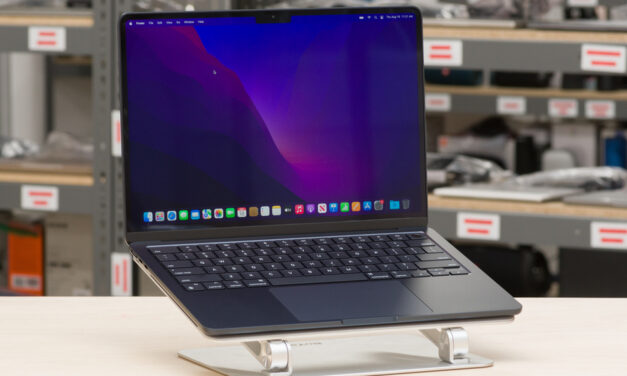 Đánh giá sản phẩm Máy tính xách tay Apple MacBook Air (2020) M1 Chip, 13.3-inch, 8GB, 256GB SSD